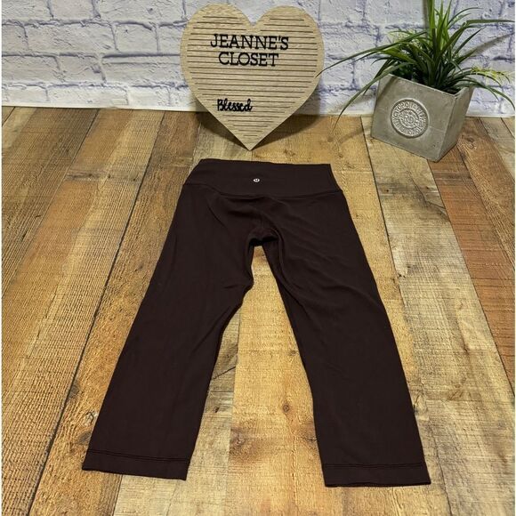 Lululemon Align Crop (19")
Pelt - Picture 3 of 13